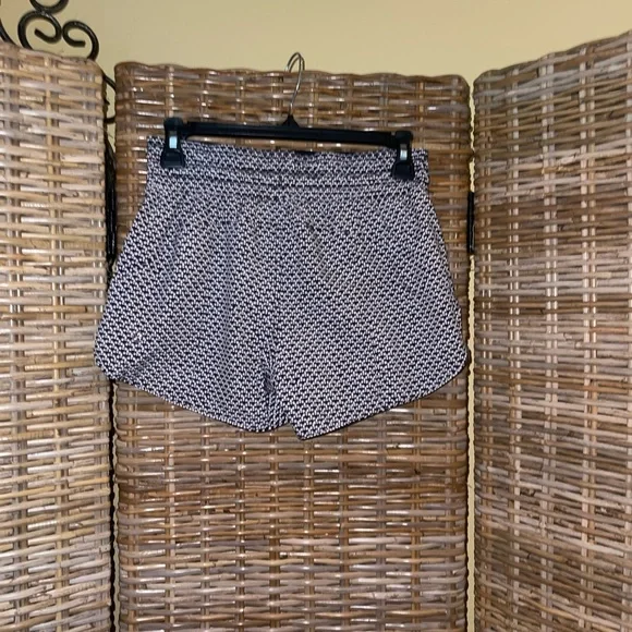 #23 Lululemon Choose A Side Short *3"
Black / Monochromic Black Sz 4 - Picture 10 of 12